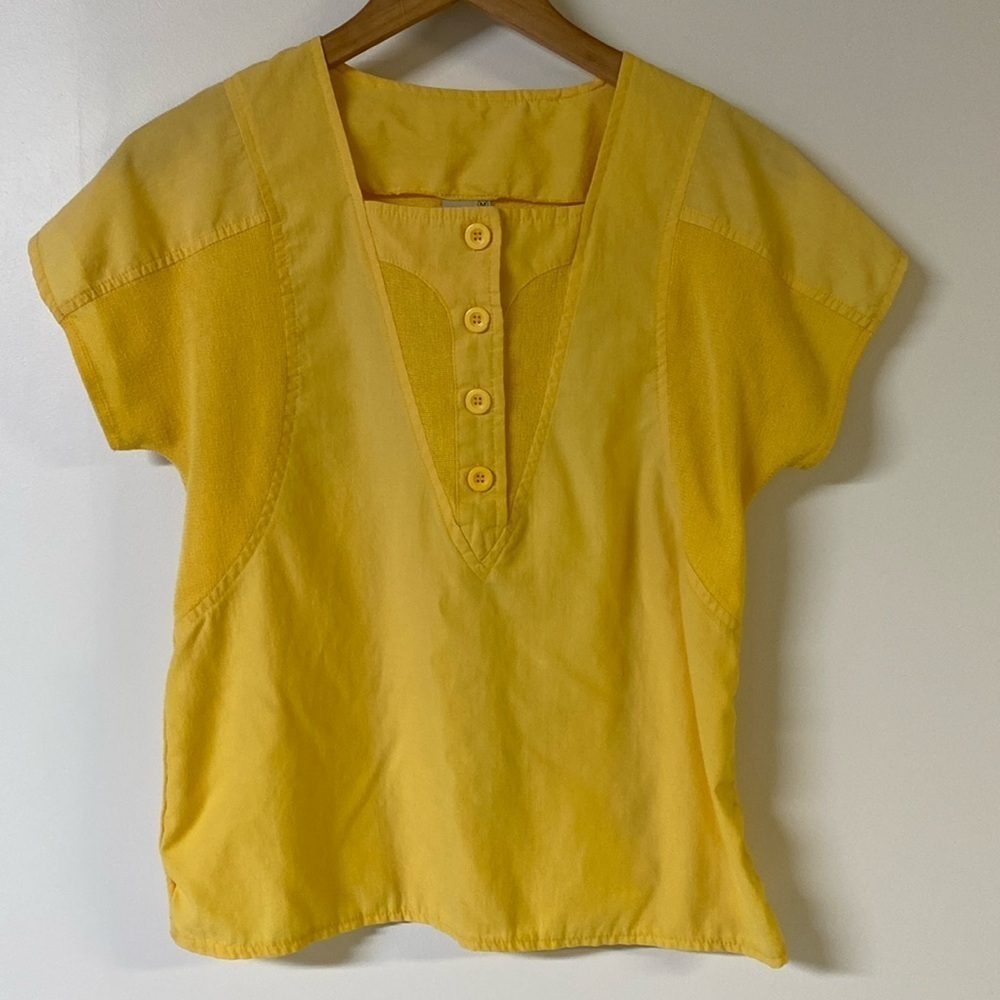 HERE’S A HUG Vintage Yellow blouse Size medium